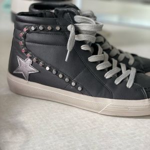 Shu Shop RiRi High top! Only worn twice! Size 7!